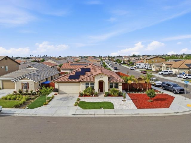 805 Klamath Way, Hollister, CA 95023