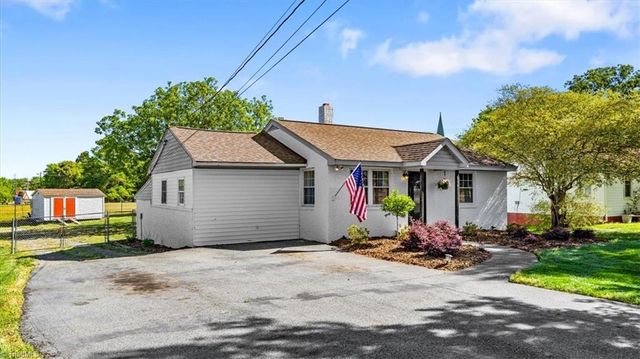 604 Rosedale Drive, Thomasville, NC 27360