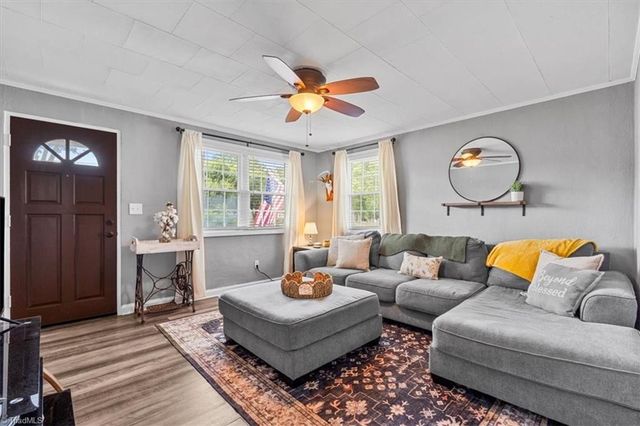 604 Rosedale Drive, Thomasville, NC 27360