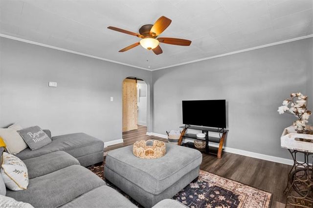 604 Rosedale Drive, Thomasville, NC 27360