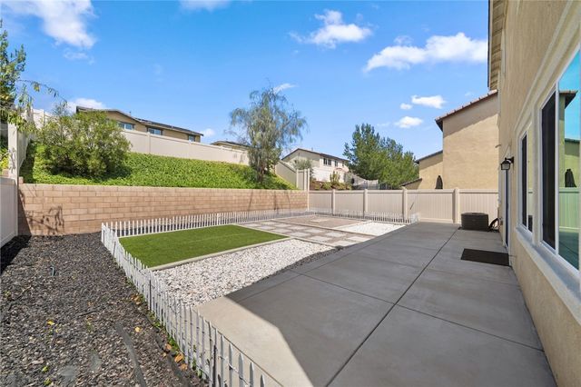24248 Bay Laurel Avenue, Murrieta, CA 92562