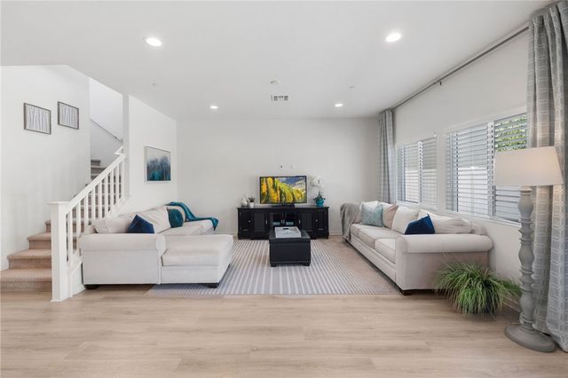 24248 Bay Laurel Avenue, Murrieta, CA 92562