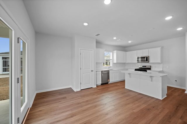881 Meadowbrook Lane, Summerville, SC 29486