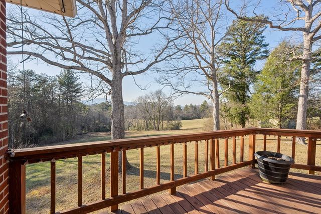 340 La Vista Drive, Blue Ridge, GA 30513