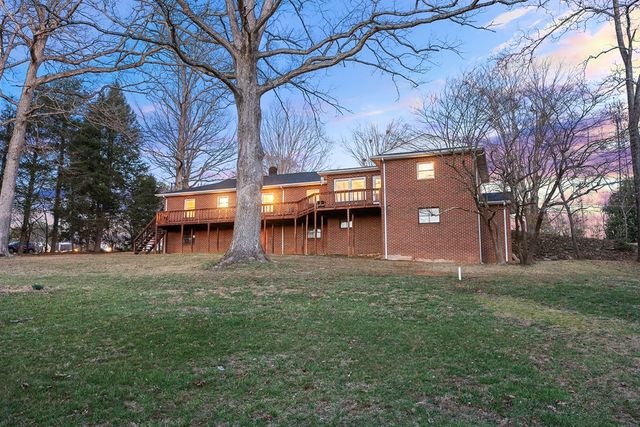 340 La Vista Drive, Blue Ridge, GA 30513