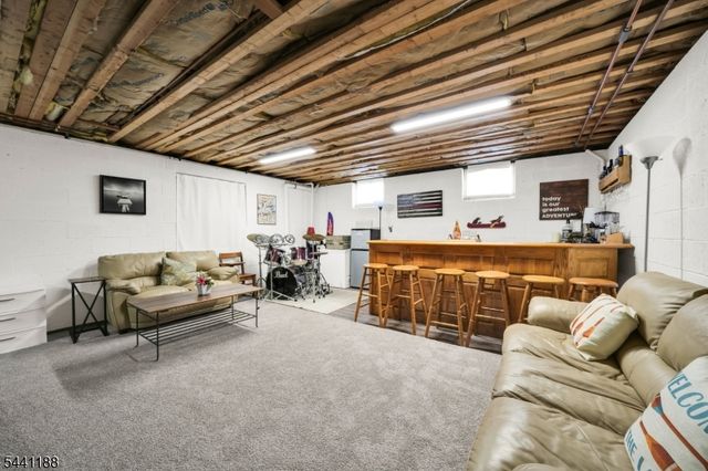 2 Brights Point Rd, Jefferson Twp., NJ 07849