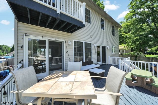 2 Brights Point Rd, Jefferson Twp., NJ 07849