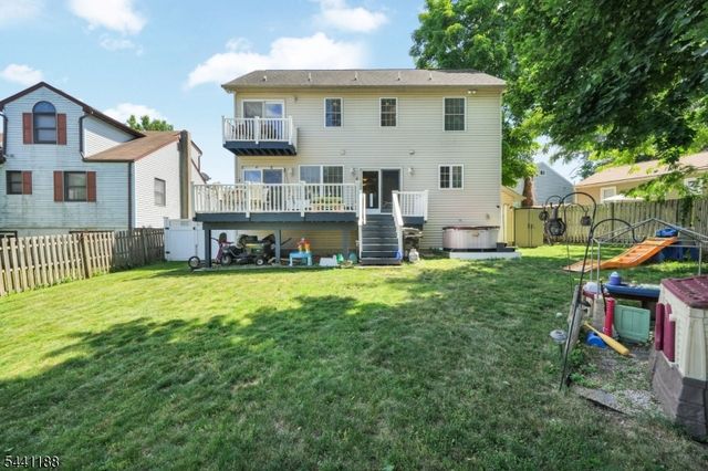 2 Brights Point Rd, Jefferson Twp., NJ 07849