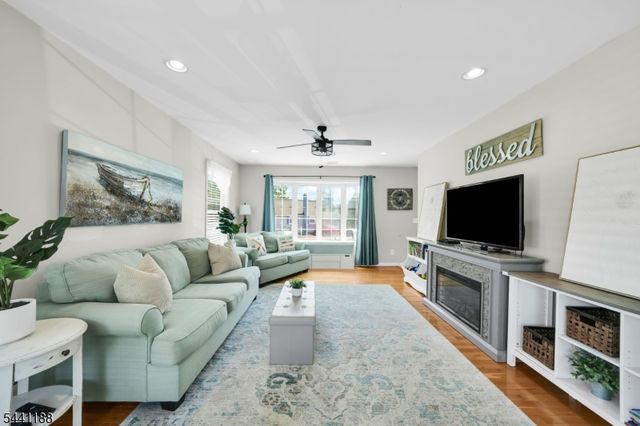 2 Brights Point Rd, Jefferson Twp., NJ 07849