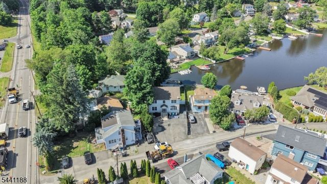 2 Brights Point Rd, Jefferson Twp., NJ 07849