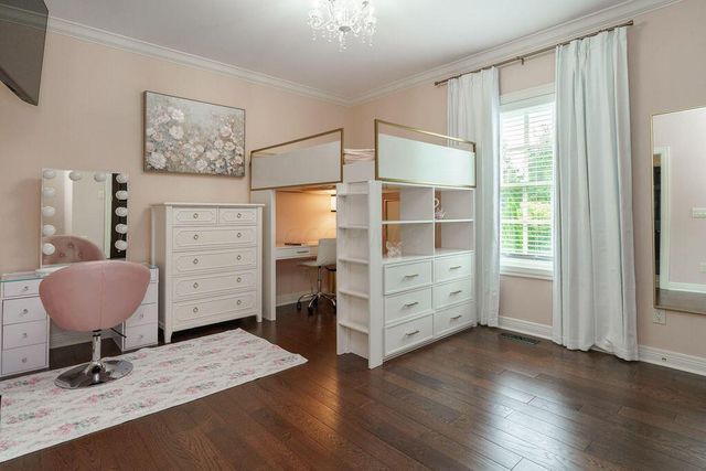 3762 Pembrooke Green E, New Albany, OH 43054