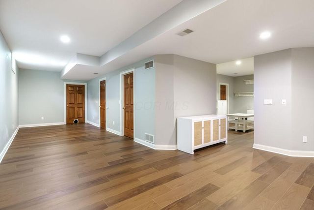 3762 Pembrooke Green E, New Albany, OH 43054