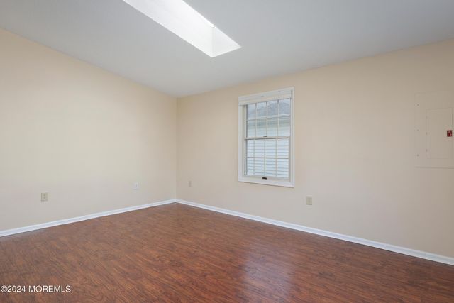 16 Pine Tree Lane, Manalapan, NJ 07726