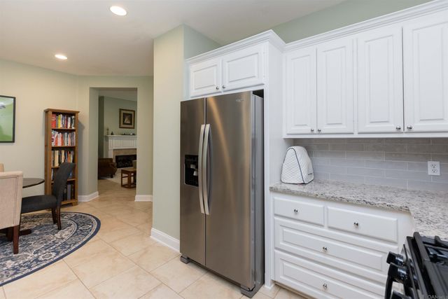 9379 Boone Dr, Baton Rouge, LA 70810