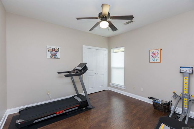 9379 Boone Dr, Baton Rouge, LA 70810