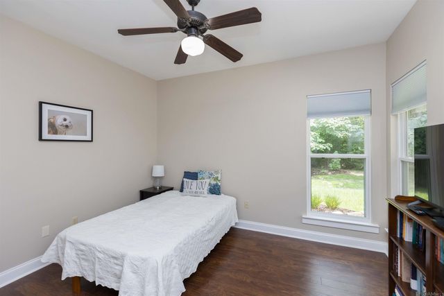 9379 Boone Dr, Baton Rouge, LA 70810