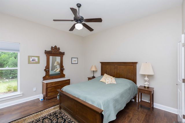 9379 Boone Dr, Baton Rouge, LA 70810