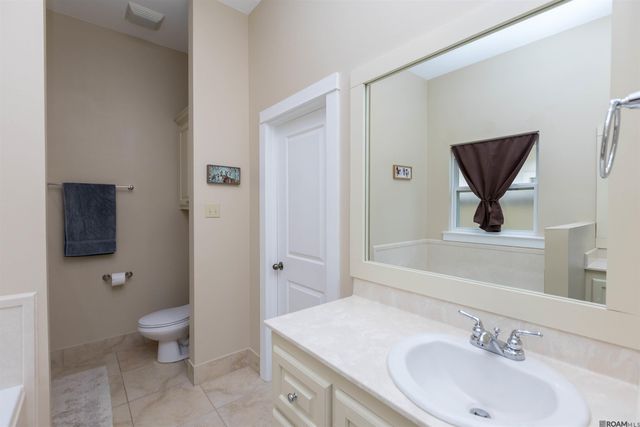 9379 Boone Dr, Baton Rouge, LA 70810