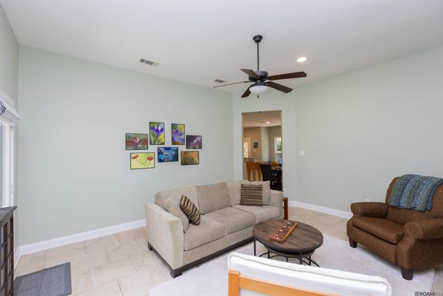 9379 Boone Dr, Baton Rouge, LA 70810