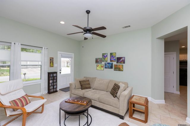 9379 Boone Dr, Baton Rouge, LA 70810