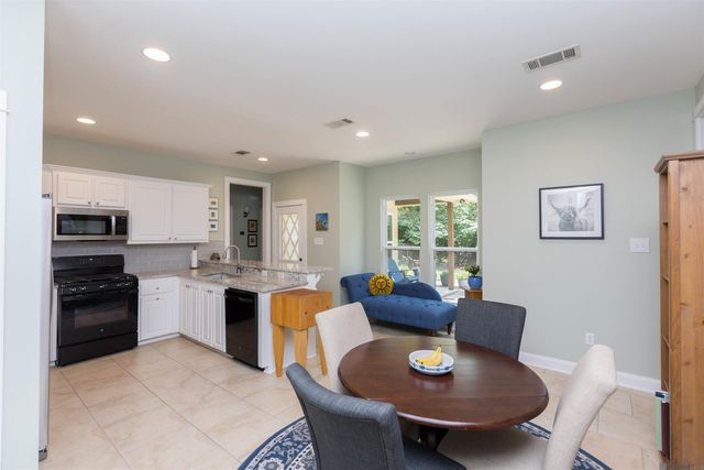 9379 Boone Dr, Baton Rouge, LA 70810