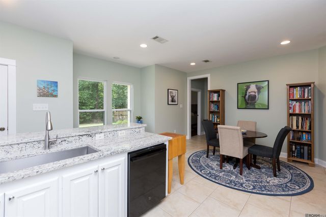 9379 Boone Dr, Baton Rouge, LA 70810