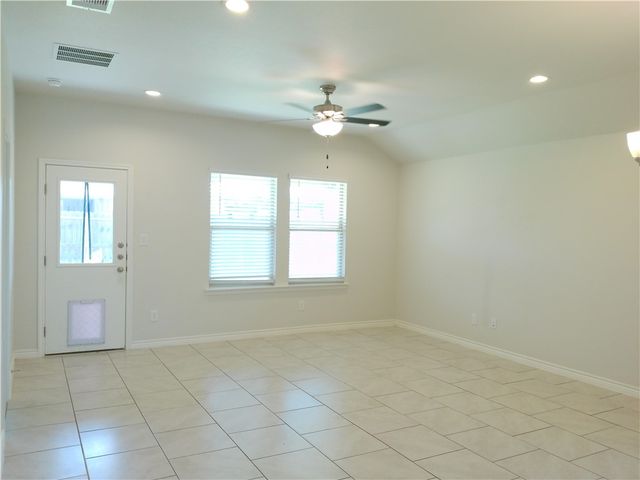 7701 Lariat Toss Dr, Corpus Christi, TX 78414