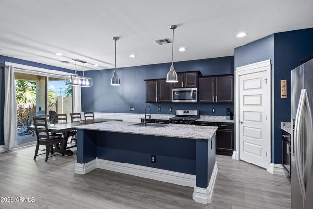 624 W BLUE RIDGE Drive, San Tan Valley, AZ 85140