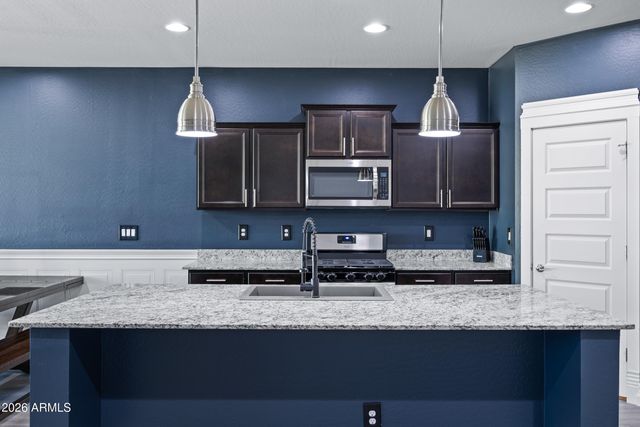 624 W BLUE RIDGE Drive, San Tan Valley, AZ 85140