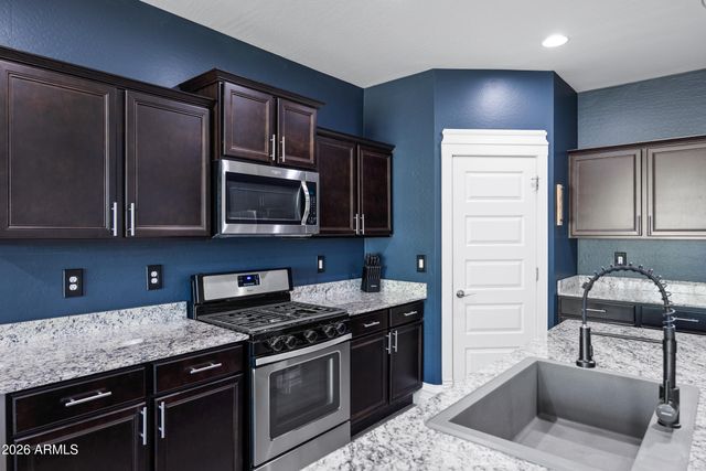 624 W BLUE RIDGE Drive, San Tan Valley, AZ 85140