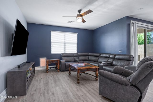 624 W BLUE RIDGE Drive, San Tan Valley, AZ 85140