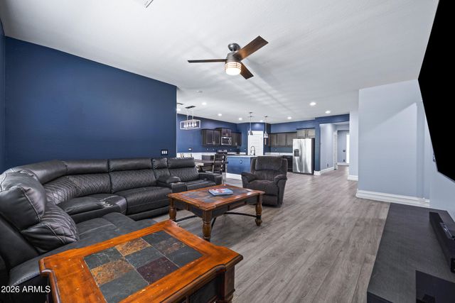 624 W BLUE RIDGE Drive, San Tan Valley, AZ 85140