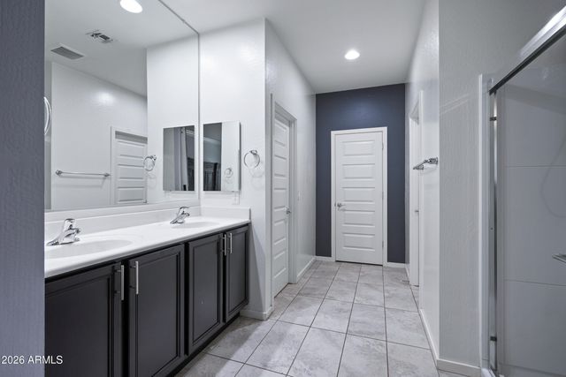 624 W BLUE RIDGE Drive, San Tan Valley, AZ 85140