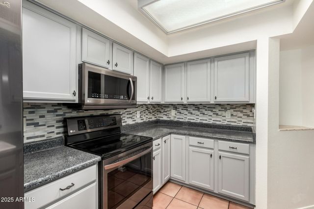 9113 W KIMBERLY Way, Peoria, AZ 85382