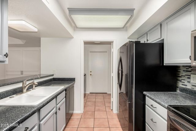 9113 W KIMBERLY Way, Peoria, AZ 85382