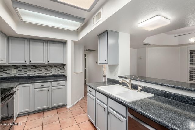 9113 W KIMBERLY Way, Peoria, AZ 85382