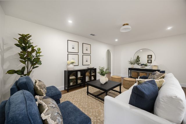 7024 Freemont Street, Dallas, TX 75231