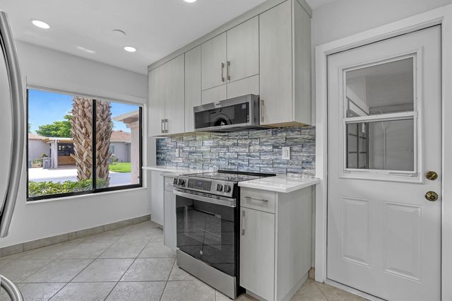 14735 Wildflower Lane, Delray Beach, FL 33446