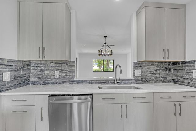 14735 Wildflower Lane, Delray Beach, FL 33446