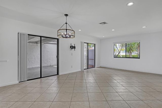 14735 Wildflower Lane, Delray Beach, FL 33446