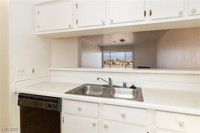 2028 Mesquite Lane 302, Laughlin, NV 89029