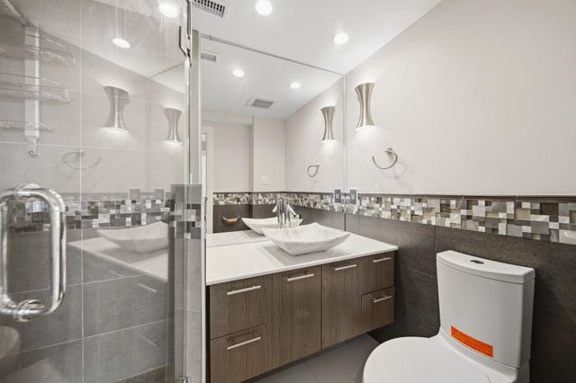 5100 San Felipe Street 374E, Houston, TX 77056