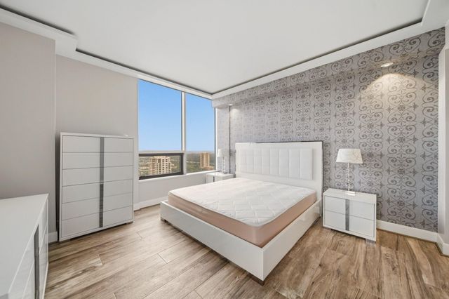 5100 San Felipe Street 374E, Houston, TX 77056