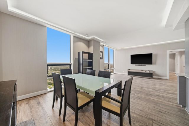 5100 San Felipe Street 374E, Houston, TX 77056
