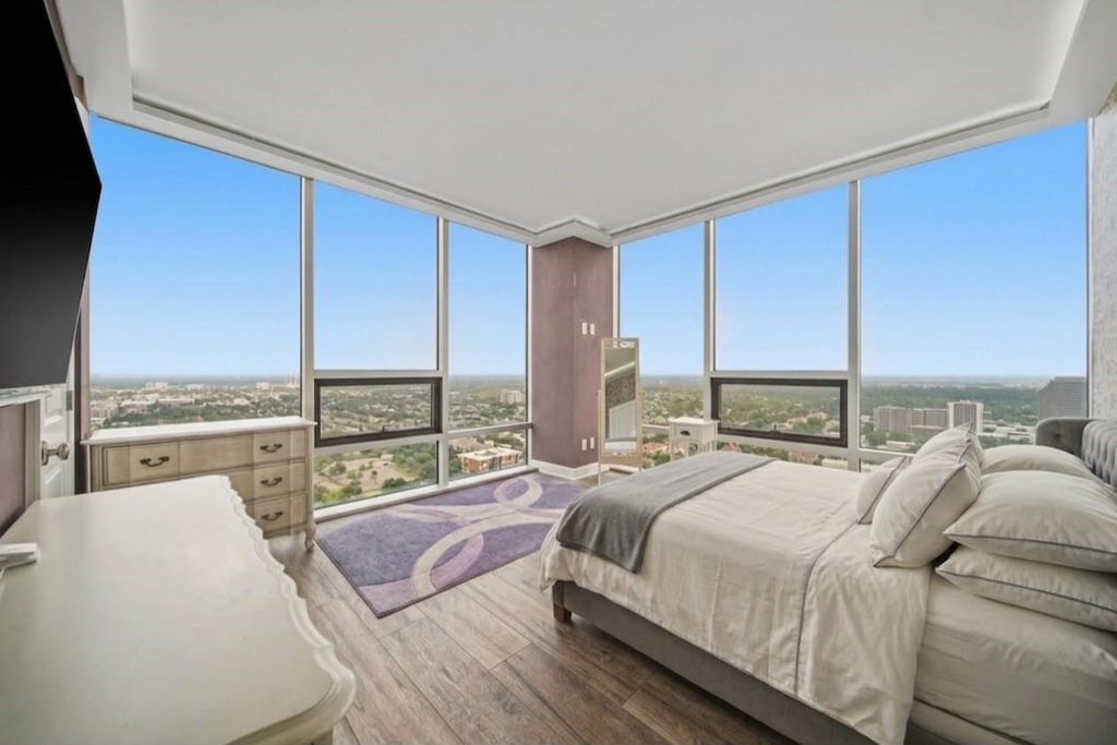 5100 San Felipe Street 374E, Houston, TX 77056