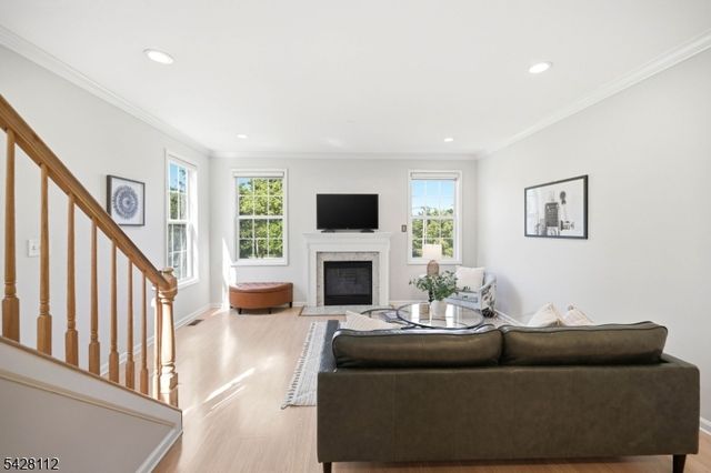 419 Hartford Dr, Nutley Twp., NJ 07110