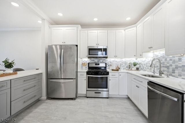 419 Hartford Dr, Nutley Twp., NJ 07110