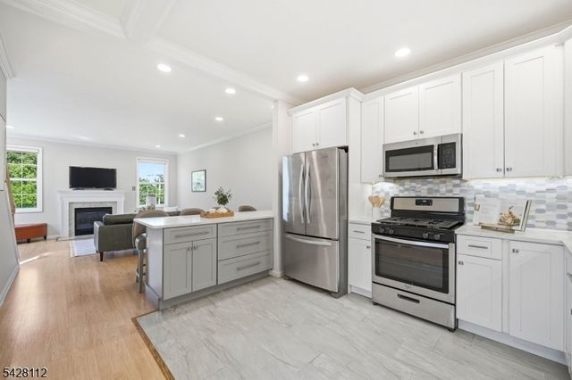 419 Hartford Dr, Nutley Twp., NJ 07110