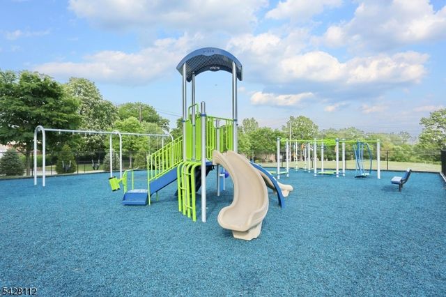 419 Hartford Dr, Nutley Twp., NJ 07110