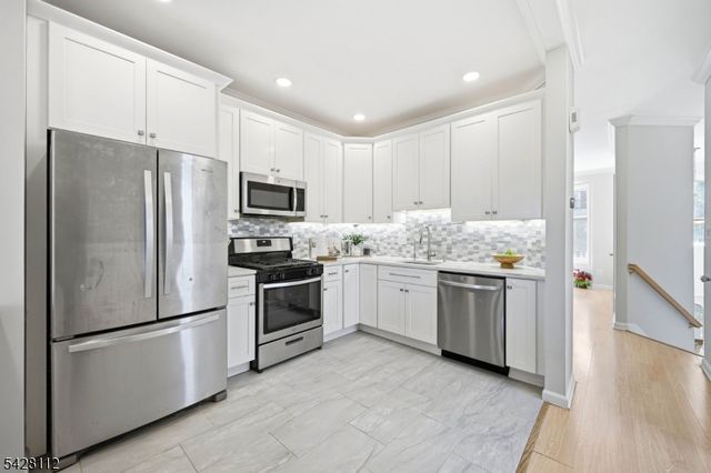 419 Hartford Dr, Nutley Twp., NJ 07110